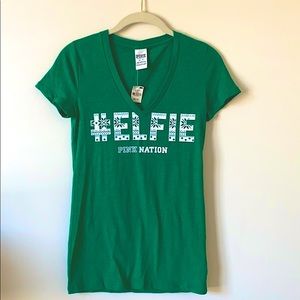 VS Pink V-neck t-shirt “#Elfie” XS NWT